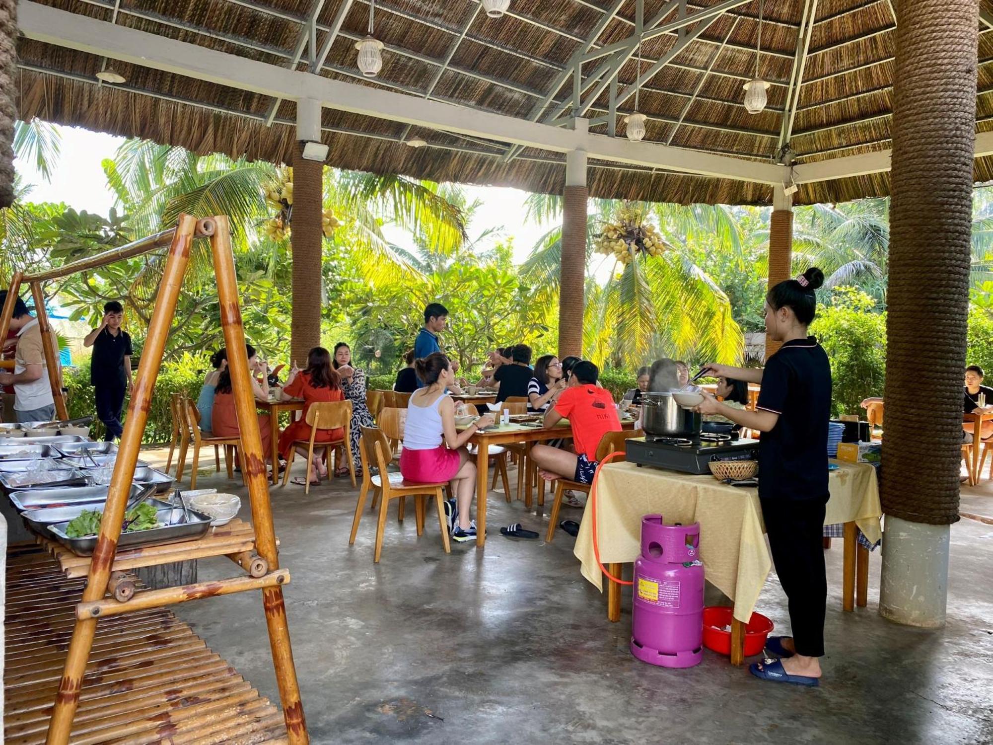 Me Bungalow Beach Resort Phan Thiết Eksteriør billede